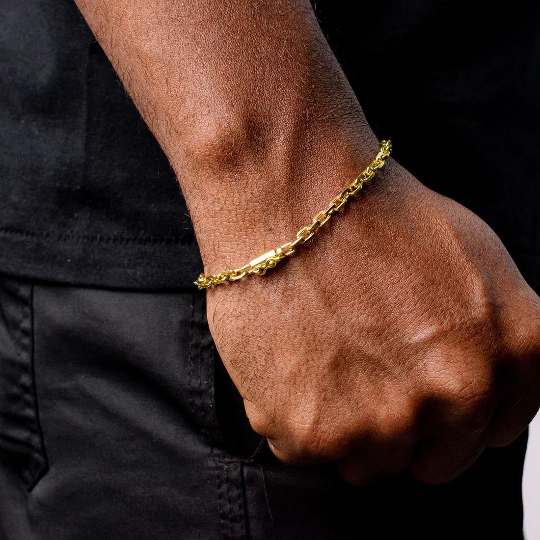 PULSEIRA CADEADO DE QUINA 4MM